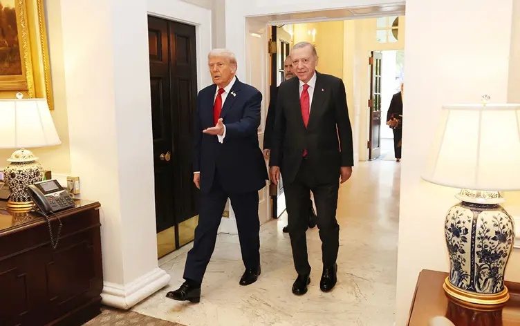 Trump ile görüşen Erdoğan, Beyaz Saray'dan ayrıldı