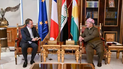 Balyozê Fransayê pesnê rola Serok Barzanî ya li Sûriyê da