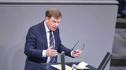 وەزیری دەرەوەی ئاڵمانیا : ڕێژیمی ئێران شەرعیەتی خۆی لەدەست داوە و لە گەلی ئێران دەترسێت 