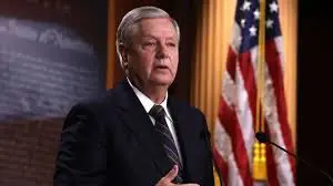 سیناتۆری ئەمریکی : کوشتنی خۆپیشاندەران لە ئێران بە تووندی بەردەوامە