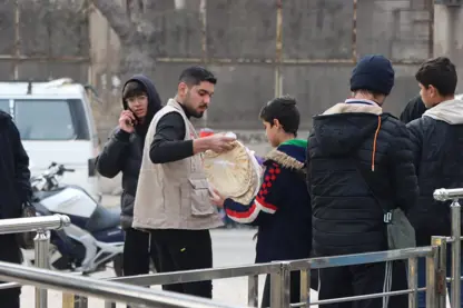 BCF alîkariya malbatên koçber ên li Helebê didomîne