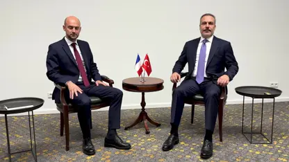 Fransa Dışişleri Bakanı Ankara yolcusu: Masada Rojava da var 