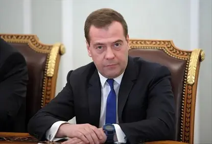 Medvedev bersiva Amerîkayê da: “Bi Rûsyayê re lîstikê nelîze"