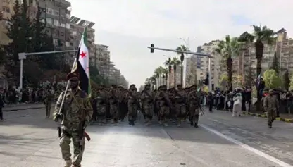 Bîlançoya êrîşên Helebê giran dibe: Di dorpêçê de gelek çekdarên biyanî hene