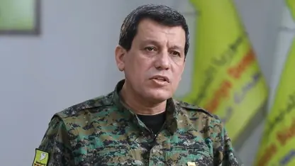 Mazlum Abdi: Êrîşên Şamê yên ser taxên Kurdên Helebê lihevkirinê bi zahmetî dixe