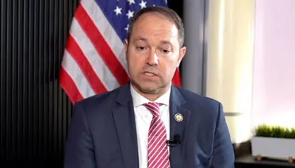 Senatorê Amerîkî: Ji bo dayîna vîze û pasaportê ji Mezlûm Ebdî re hewl tê dayîn