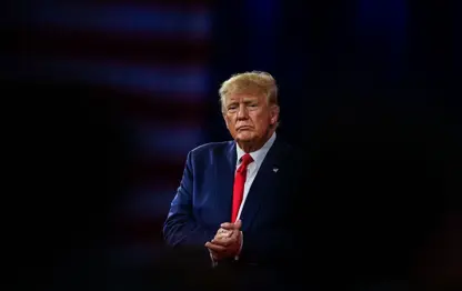 نهێنییەکانی کۆشکی سپی؛ ترامپ لە لێواری هەڵگیرساندنی جەنگی ئێران پاشەکشەی کرد