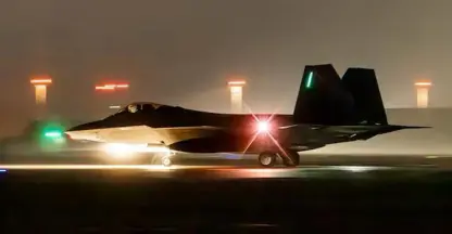 هێنانی زیاتر لە ١٥٠ فڕۆكەی سەربازی ئەمریكا بۆ نزیك ئێران