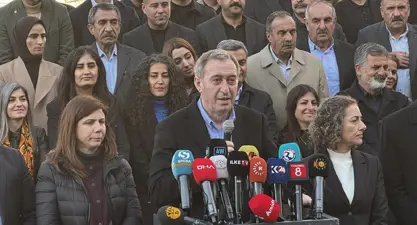 Bakırhan: Di pêvajoya aştiyê de rast nîne tayîna qeyyûman bikin