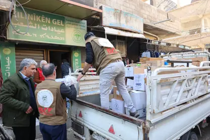 Dezgeha Xêrxwaziyê Barzanî zêdetirî ton û nîvek derman gihand nexweşxaneyên Qamişlê