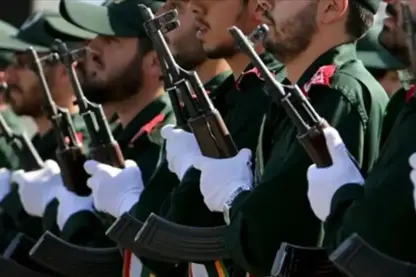 Artêşa Îranê gef li baregehên Amerîkayê xwar