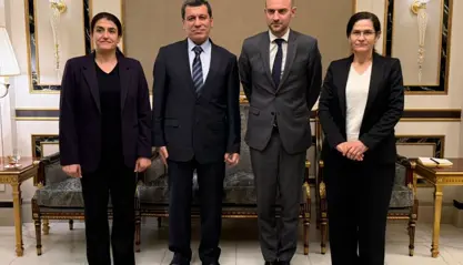 فەرماندەیی هێزەکانی سووریای دیموکرات لەگەڵ وەزیری دەرەوەی فەڕەنسا جێبەجێکردنی ڕێککەوتنی کانوونی دووەم تاوتوێ دەکەن