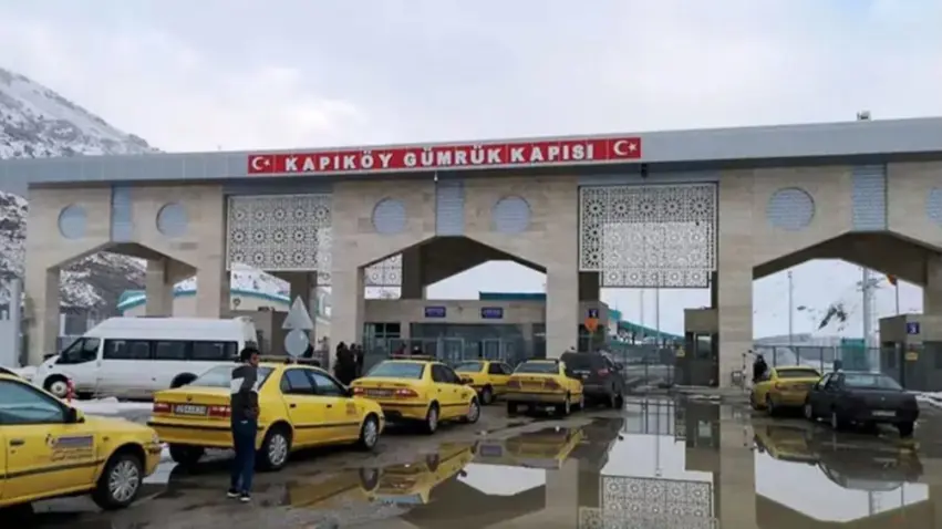 "Derbasbûna rojane ya rêwiyan li sînorê Tirkiye-Îranê hat rawestandin"