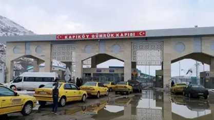 "Derbasbûna rojane ya rêwiyan li sînorê Tirkiye-Îranê hat rawestandin"