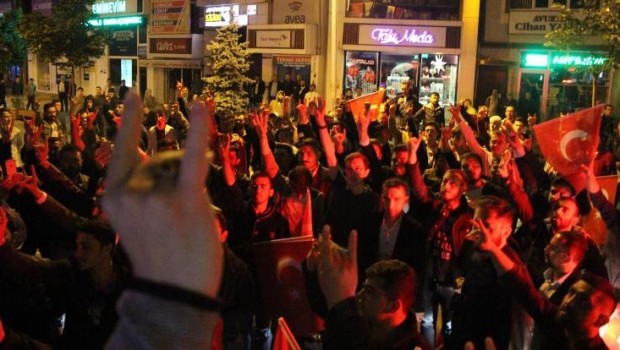 Êrîsên li dijî HDPê zêde dibin!