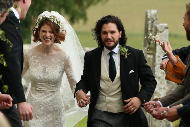 Game of Thrones oyunculari Harington ve Leslie evlendi