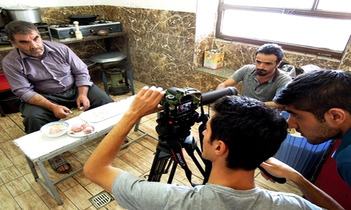 Li ÃZtaliyayÃª derhÃ®nerekÃ® kurd, baÅŸtirÃ®n xelata dÃªkyomÃªntÃ® bi dest xist