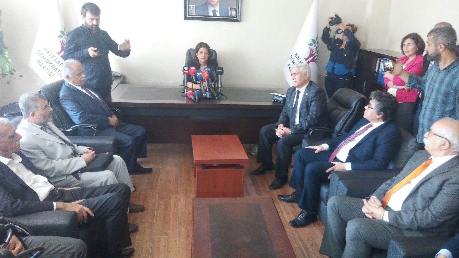 Civîna HDPê û Tifaqa Kurdistanî erênî bû