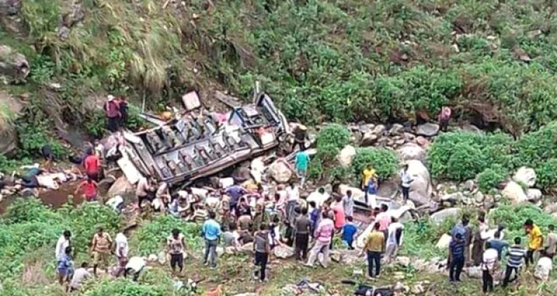 Li Hindistanê otobusek qelibî: 44 kes mirin!