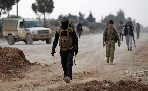 Silahlarini rejime teslim eden muhalifler, Efrin ve Cerablusa sevk ediliyor