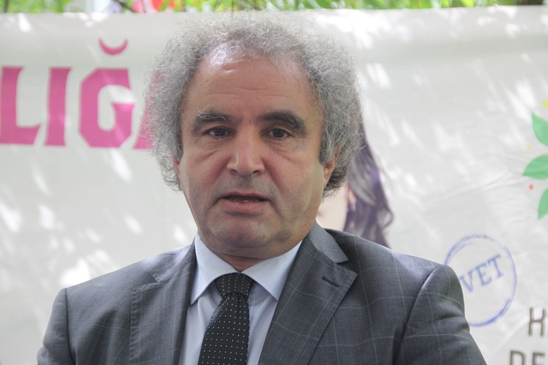 K. Yildirim: Li ser zimanê kurdî hemî partî derewan dikin!