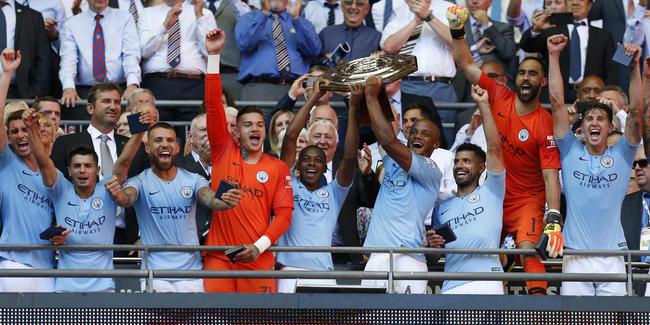 Li Brîtanyayê Kûpaya ewil ya Manchester Cityê ye