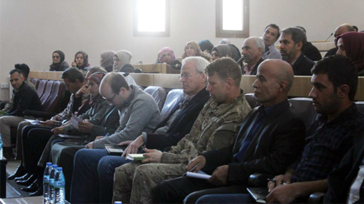 Sandeyeke Amerîkayê çû Minbicê