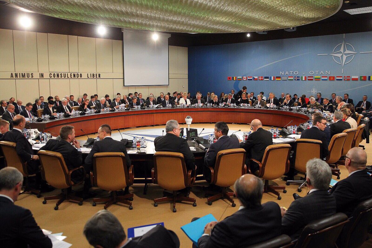 Wezîrên berevaniyê yên NATOyê li Brukselê dicivin