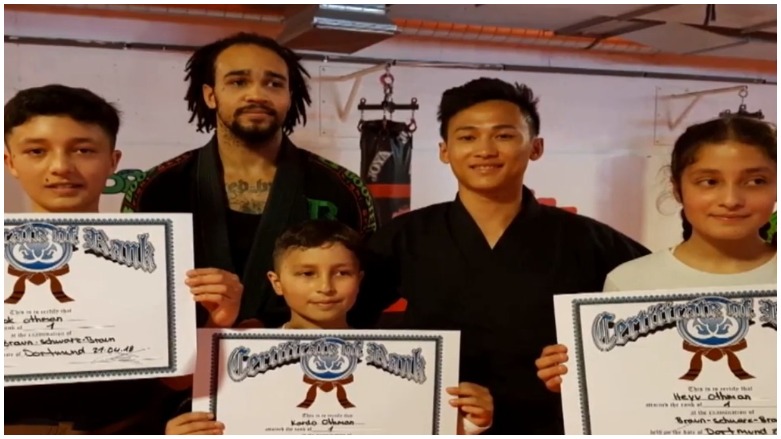 Du zarok ji bajarê Hesekê derbasî Orkestraya Dortmundê bûn