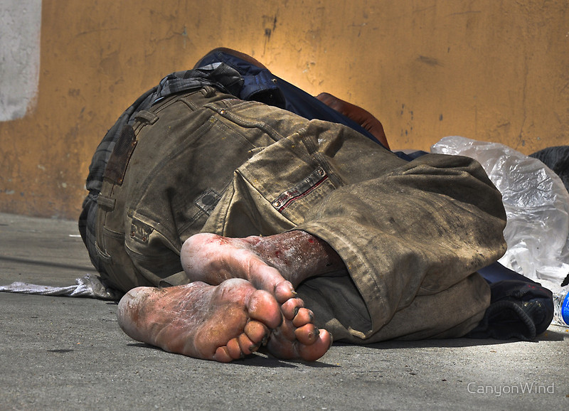 Li Kolanên Parîsê 18 bêmal mirin