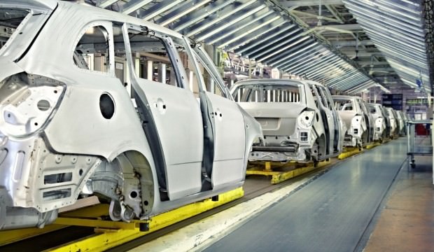 Welatekî din otomobîla xwe çêdike