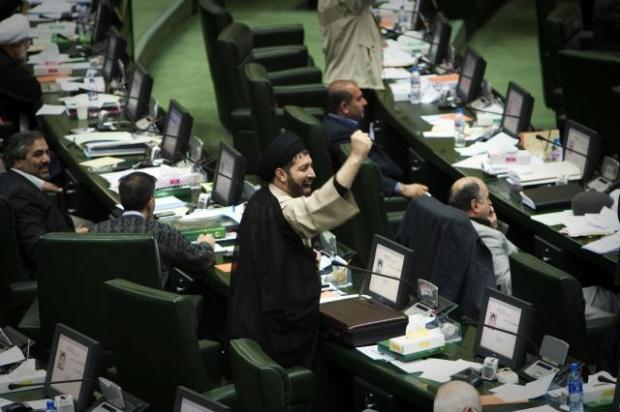 Iran’da Kürt Vekiller Parlamentoya Uyarida Bulundu, “Istifa Ederiz”
