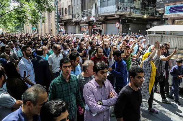 Iran’daki ekonomik kriz alevlendi