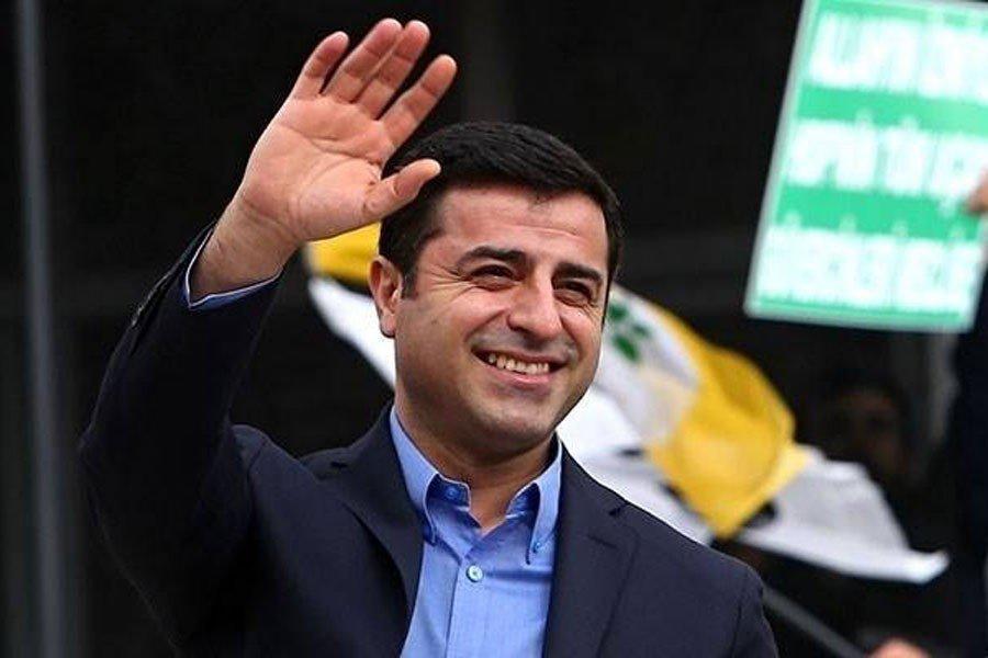 Selahattin Demirtas li girtîgehê, mitînga xwe çêkir!
