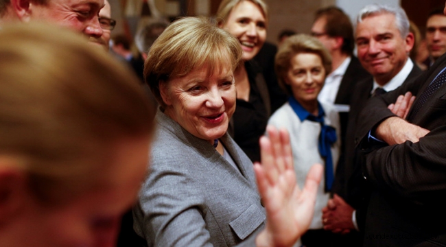 Almanya koçberan bi pas de disîne