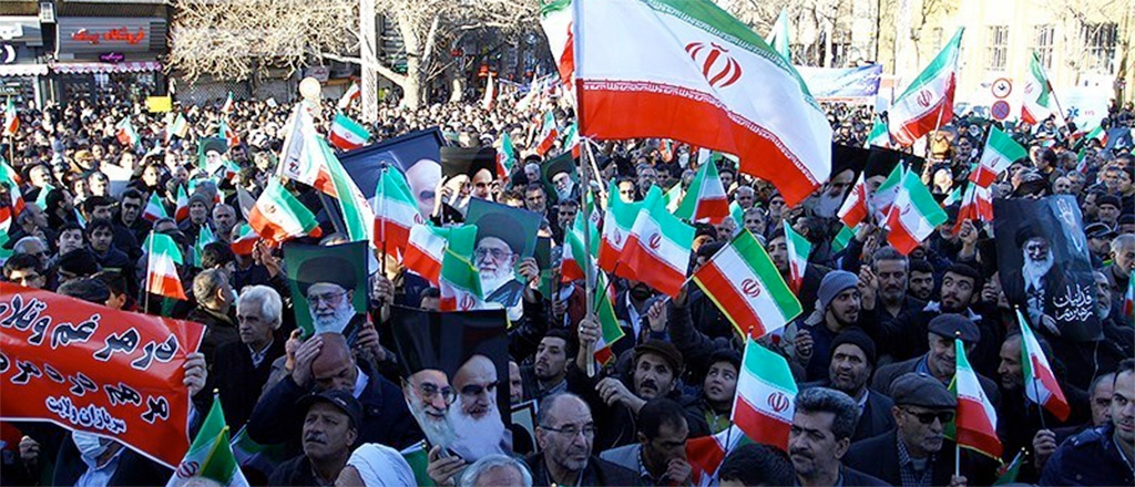 Ortadogu'da barisi yakalamanin tek yolu Iran'da rejim degisikligidir