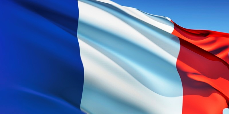 Fransa: “Civîna Sûriyê di wextê xwe de nayê kirin!”