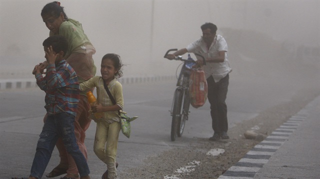 Li Hindistanê Bahoz rabû: Herî kêm 18 kes can dan