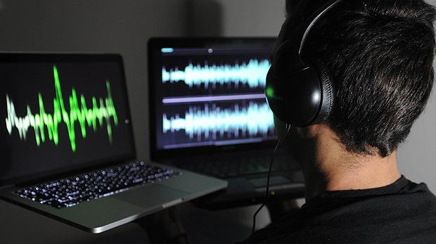 AmerÃ®ka heya 2015an li telefonÃªn gelek kesan guhdarÃ® kiriye