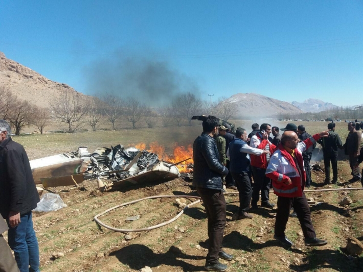 Li Tehranê helîkopter ket xwarê 5 kes mir