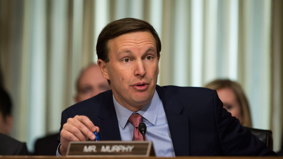 Senatorê Amerîkî: Ne agirbest e teslîmiyet e, dagirkerî bi ser Kurdan hatiye sepandin