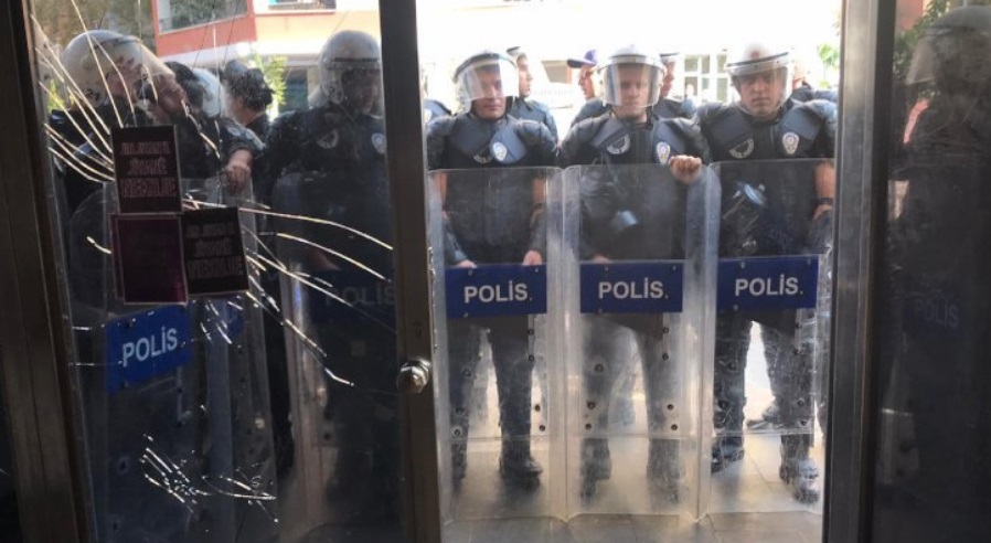 Li 28 saredariyên HDPê qeyûm hatin erkdarkirin