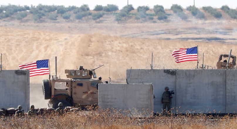 Li dijî baregeha Amerîkayê li Dêrezorê êrîsek pêk hat