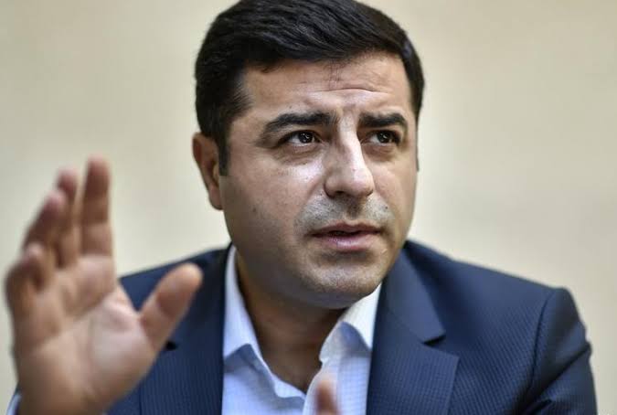 Dadgeha Tirkiyê bersiv da serlêdana parêzerên Demirtas: Bila dîsa bê girtin!