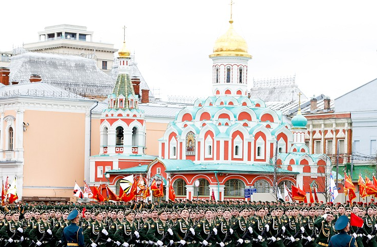 Îddia: Rusyayê, ji tirsa xwepêsandanan merasîm betal kirin!