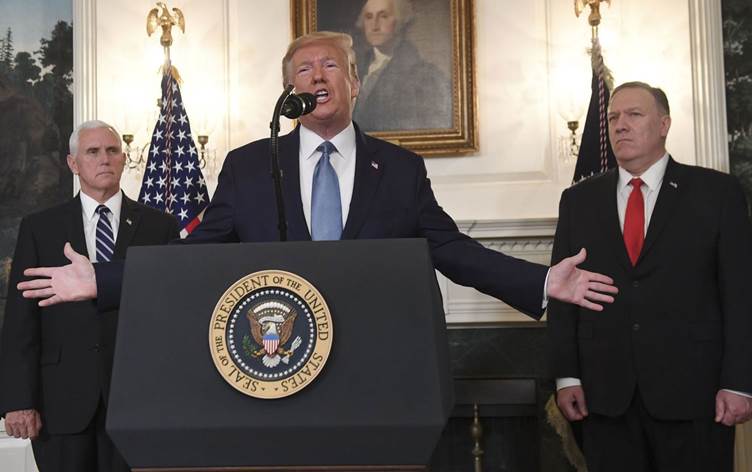 Trump hemû dorpêçên ser Tirkiyê rakir û spasî li General Mezlûm kir