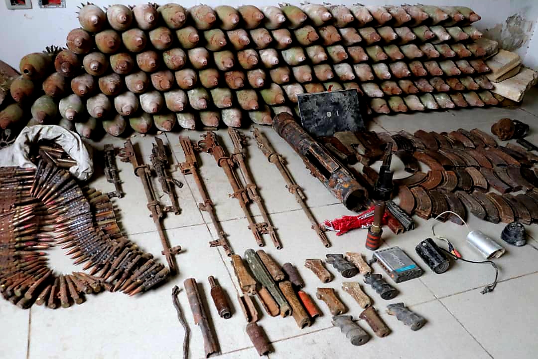 Li Reqayê depoya çekên DAISê hat dîtin