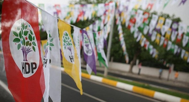 Saredariyên HDPê ji saziya 'Yekîtiya Saredariyan' vekisiyan