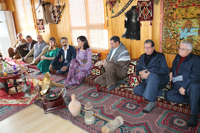 Li Batmanê Mala Dengbêjan ku ji aliyê qeyûm ve hatibû girtin dîsa hat vekirin