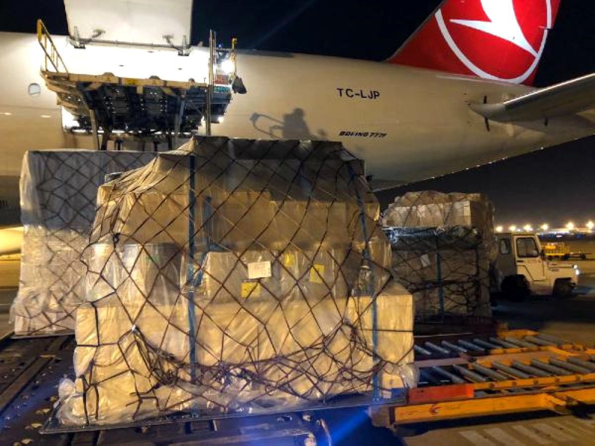 Tirkiyê ji Çînê 2 milyon kîtên piskinîna Covid-19ê kirîn û besa yekem gihist Stenbolê